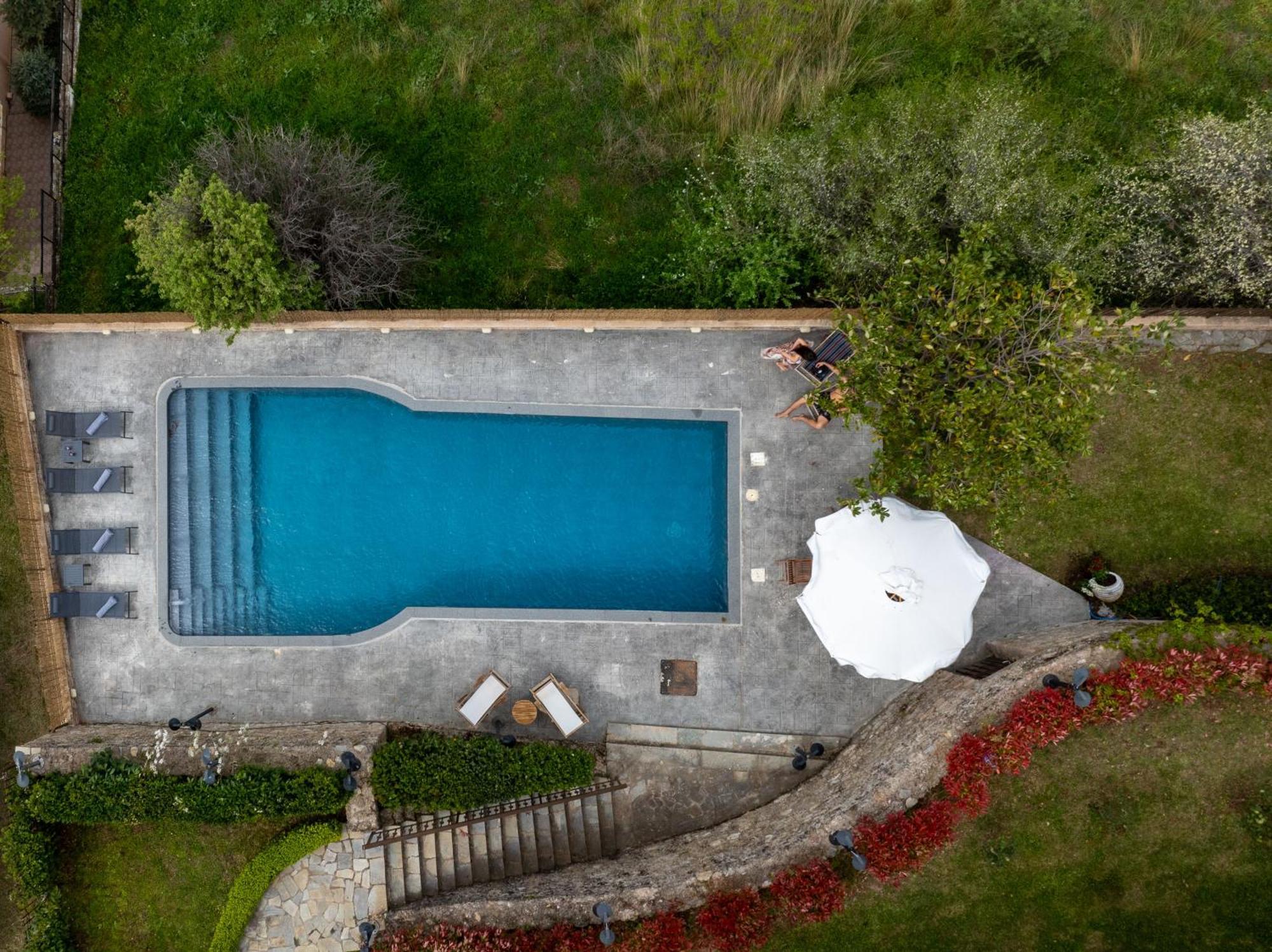 Traditional Luxury Villa Armonia Aigio Exterior photo