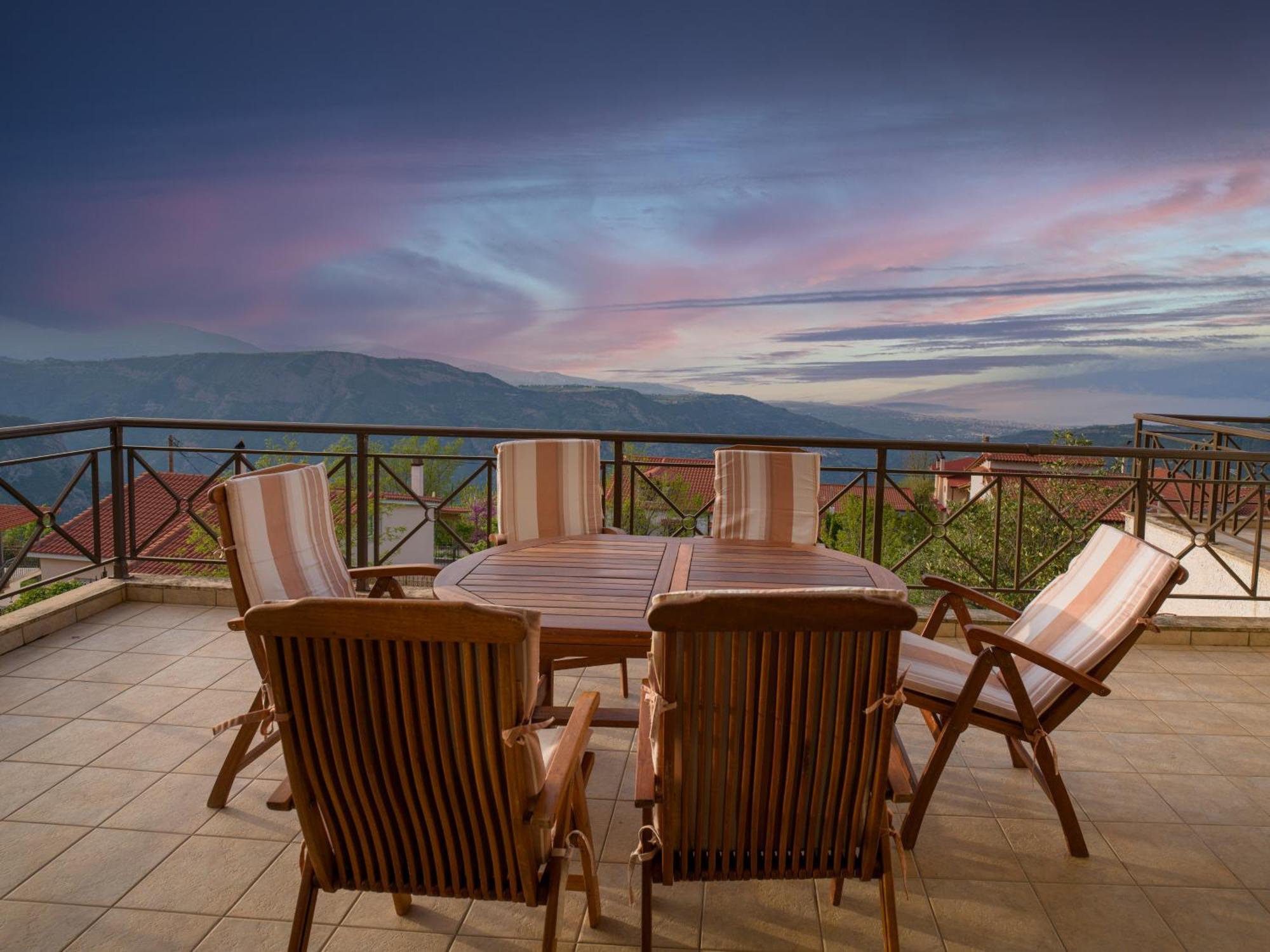 Traditional Luxury Villa Armonia Aigio Exterior photo